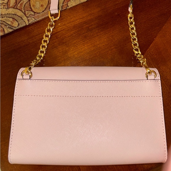 Light pink Micheal Kors Clutch with wallet. - Picture 3 of 8